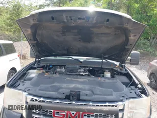 2013 GMC Sierra 2500HD SLT with VIN 1GT121E82DF120632, listed as a IAAI auction lot 42136305 with 171,967 mi miles and . Bid and sale history available at DreamBid. Image 10.