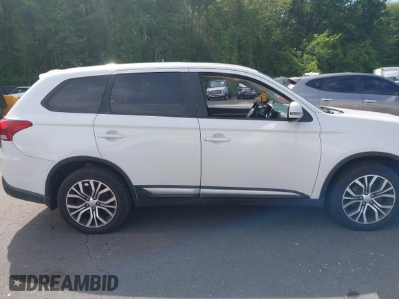 2016 Mitsubishi Outlander SE with VIN JA4AZ3A30GZ048604, listed as a IAAI auction lot 42682525 with Not provided miles and . Bid and sale history available at DreamBid. Image 13.