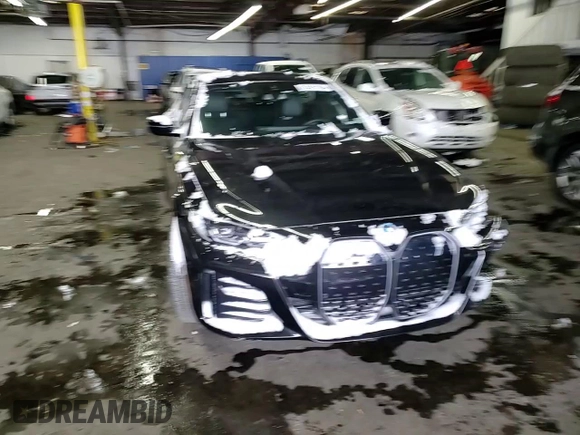 2022 BMW i4 eDrive40 z VIN WBY73AW0XNFM42466, wystawiony jako Copart lot #87421194 z przebiegiem Nie podano mil oraz Szkoda całkowita • Salvage title. Historia ofert i sprzedaży dostępna na DreamBid. Obrazek 10.