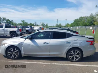 2017 Nissan Maxima S z VIN 1N4AA6AP7HC432410, wystawiony jako IAAI lot #42241479 z przebiegiem 138 157 mil mil oraz . Historia ofert i sprzedaży dostępna na DreamBid. Obrazek 14.