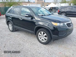 2012 Kia Sorento LX with VIN 5XYKT4A24CG270970, listed as a IAAI auction lot 41990293 with 135,769 mi miles. Bid and sale history available at carsss.com. Image 1.