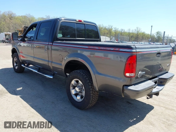 2004 Ford F-250 XL z VIN 1FTNW21S94ED04226, wystawiony jako IAAI lot #41844734 z przebiegiem 113 787 mil mil oraz . Historia ofert i sprzedaży dostępna na DreamBid. Obrazek 3.