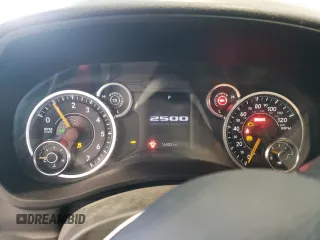 2021 Ram 2500 с VIN 3C7WR5AJ2MG645404, выставлен на аукционе Copart как лот 82789584 с пробегом 16 482 миль миль и Списание • Salvage title. История ставок и продаж доступна на DreamBid. Изображение 9.