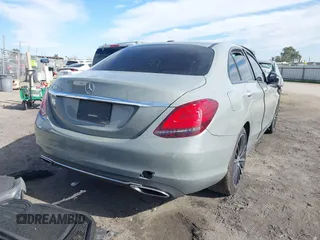 2020 Mercedes-Benz C 300 with VIN 55SWF8DB5LU329462, listed as a IAAI auction lot 41659042 with 186,594 mi miles and . Bid and sale history available at carsss.com. Image 4.