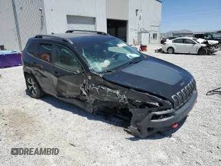 2016 Jeep Cherokee Trailhawk с VIN 1C4PJMBS8GW352316, выставлен на аукционе Copart как лот 62519365 с пробегом 128 576 миль миль и Списание • Salvage title. История ставок и продаж доступна на DreamBid. Изображение 4.