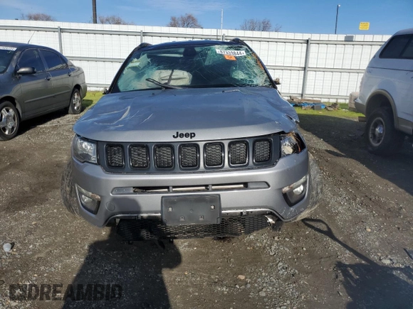 2020 Jeep Compass Latitude with VIN 3C4NJCBB7LT147555, listed as a Copart auction lot 87333844 with Not Provided miles and Salvage Title. Bid and sale history available at carsss.com. Image 5.