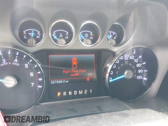 2015 Ford F-250 Lariat z VIN 1FT7W2B65FED52108, wystawiony jako IAAI lot #41940424 z przebiegiem 257 569 mil mil oraz . Historia ofert i sprzedaży dostępna na DreamBid. Obrazek 7.