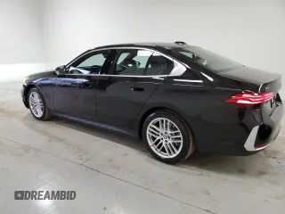 2025 BMW 5 Series 530i xDrive with VIN WBA53FJ03SCT94672, listed as a Copart auction lot 43429475 with 1,904 mi miles and Clean Title. Bid and sale history available at carsss.com. Image 2.