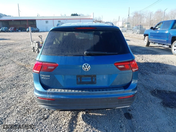 2019 Volkswagen Tiguan S with VIN 3VV0B7AX6KM067699, listed as a IAAI auction lot 41634351 with 181,093 mi miles. Bid and sale history available at carsss.com. Image 15.