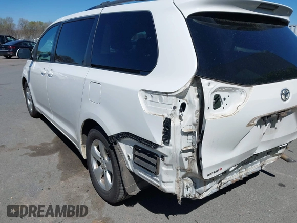 2016 Toyota Sienna LE AAS with VIN 5TDKK3DC0GS718129, listed as a IAAI auction lot 41818130 with 145,863 mi miles. Bid and sale history available at carsss.com. Image 17.