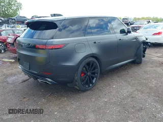 2024 Land Rover Range Rover Sport Dynamic SE z VIN SAL1L9FU1RA413863, wystawiony jako IAAI lot #42213958 z przebiegiem 15 643 mil mil oraz . Historia ofert i sprzedaży dostępna na DreamBid. Obrazek 4.