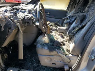 2005 Chevrolet Uplander LS z VIN 1GNDV23L05D217320, wystawiony jako Copart lot #76468304 z przebiegiem Nie podano mil oraz Nie do naprawy • Non repairable. Historia ofert i sprzedaży dostępna na DreamBid. Obrazek 7.