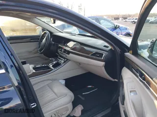 2018 Genesis G90 3.3T Premium with VIN KMHG34JA5JU043341, listed as a IAAI auction lot 41272841 with 33,527 mi miles. Bid and sale history available at carsss.com. Image 5.