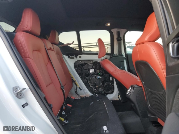 2019 Volvo XC40 Inscription with VIN YV4162UL2K2057274, listed as a Copart auction lot 89395525 with 30,540 mi miles and Salvage Title. Bid and sale history available at carsss.com. Image 11.