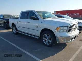 2014 Ram 1500 Big Horn z VIN 1C6RR7LT0ES131802, wystawiony jako IAAI lot #41871626 z przebiegiem 265 230 mil mil oraz . Historia ofert i sprzedaży dostępna na DreamBid. Obrazek 1.
