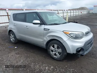 2019 Kia Soul z VIN KNDJN2A24K7676852, wystawiony jako IAAI lot #41932846 z przebiegiem 59 062 mil mil oraz . Historia ofert i sprzedaży dostępna na DreamBid. Obrazek 1.