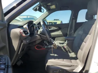 2021 Chevrolet TrailBlazer RS with VIN KL79MTSLXMB118343, listed as a Copart auction lot 70163624 with 49,889 mi miles and Salvage Title. Bid and sale history available at DreamBid. Image 7.
