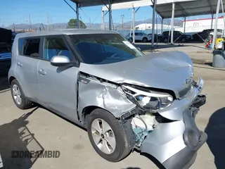 2014 Kia Soul with VIN KNDJN2A2XE7706747, listed as a IAAI auction lot 41870810 with 113,709 mi miles. Bid and sale history available at carsss.com. Image 1.
