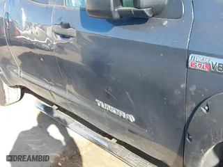 2007 Toyota Tundra SR5 with VIN 5TFRV54117X025323, listed as a IAAI auction lot 41840621 with 203,377 mi miles. Bid and sale history available at carsss.com. Image 6.