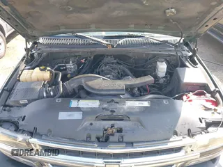 2001 Chevrolet Tahoe LT z VIN 1GNEK13T11J210525, wystawiony jako IAAI lot #41992203 z przebiegiem 169 541 mil mil oraz . Historia ofert i sprzedaży dostępna na DreamBid. Obrazek 10.