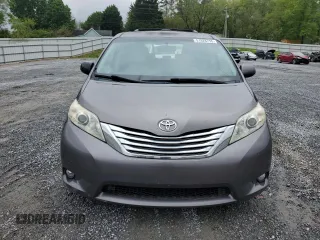 2011 Toyota Sienna XLE AAS with VIN 5TDYK3DC9BS048275, listed as a Copart auction lot 51828755 with 290,413 mi miles and Salvage Title. Bid and sale history available at DreamBid. Image 5.