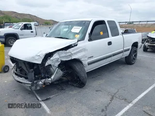 2000 Chevrolet Silverado 1500 LS with VIN 2GCEC19T5Y1195836, listed as a IAAI auction lot 42050991 with 1 mi miles. Bid and sale history available at carsss.com. Image 16.
