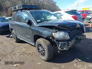 2014 Jeep Compass Latitude with VIN 1C4NJDEB2ED626380, listed as a IAAI auction lot 41675908 with 90,153 mi miles. Bid and sale history available at carsss.com. Image 1.