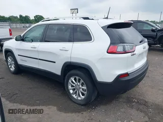 2019 Jeep Cherokee Latitude z VIN 1C4PJLCB8KD145129, wystawiony jako IAAI lot #42291722 z przebiegiem 89 155 mil mil oraz . Historia ofert i sprzedaży dostępna na DreamBid. Obrazek 3.