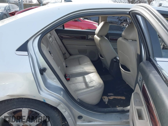 2009 Lincoln MKZ z VIN 3LNHM28T49R605620, wystawiony jako IAAI lot #41529528 z przebiegiem 208 321 mil mil oraz . Historia ofert i sprzedaży dostępna na DreamBid. Obrazek 8.
