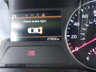 2024 Kia Forte LXS z VIN 3KPF24AD1RE748029, wystawiony jako IAAI lot #42107090 z przebiegiem 27 832 mil mil oraz . Historia ofert i sprzedaży dostępna na DreamBid. Obrazek 16.