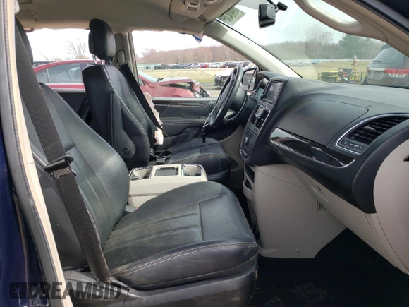2013 Chrysler Town & Country Touring with VIN 2C4RC1BG1DR557946, listed as a Copart auction lot 49804785 with 86,526 mi miles and Salvage Title. Bid and sale history available at carsss.com. Image 7.