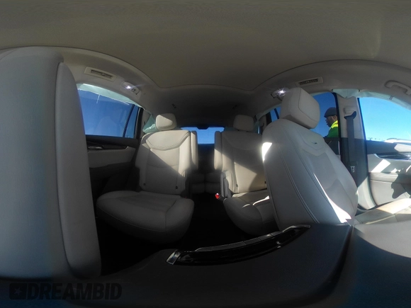 2021 Cadillac XT6 Premium Luxury with VIN 1GYKPDRS7MZ133561, listed as a IAAI auction lot 41112365 with 73,956 mi miles. Bid and sale history available at carsss.com. Image 18.