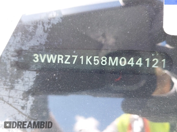 2008 Volkswagen Jetta SE z VIN 3VWRZ71K58M044121, wystawiony jako IAAI lot #42317882 z przebiegiem Nie podano mil oraz . Historia ofert i sprzedaży dostępna na DreamBid. Obrazek 11.