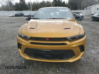 2024 Dodge Hornet R/T Plus with VIN ZACPDFDW0R3A23295, listed as a Copart auction lot 52153545 with 122 mi miles and Salvage Title. Bid and sale history available at carsss.com. Image 5.
