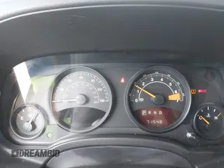 2017 Jeep Patriot Sport z VIN 1C4NJPBBXHD117521, wystawiony jako IAAI lot #42311513 z przebiegiem 71 548 mil mil oraz . Historia ofert i sprzedaży dostępna na DreamBid. Obrazek 7.