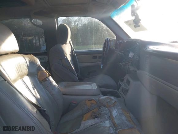 2001 Chevrolet Tahoe LT with VIN 1GNEC13T91R140982, listed as a IAAI auction lot 41801748 with 429,014 mi miles. Bid and sale history available at carsss.com. Image 5.