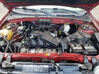 2005 Ford Escape XLT with VIN 1FMYU931X5KA61749, listed as a Copart auction lot 87435914 with 175,183 mi miles and Salvage Title. Bid and sale history available at carsss.com. Image 13.