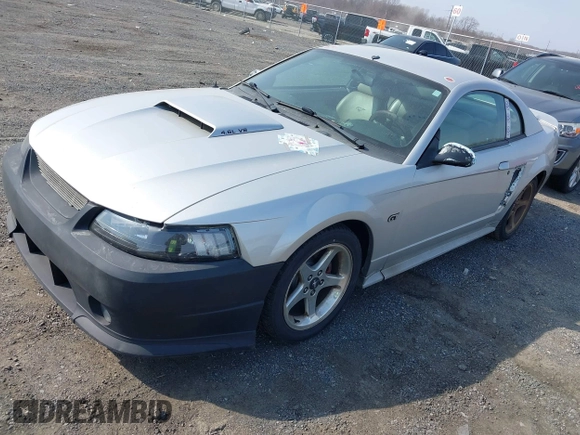 2001 Ford Mustang GT Deluxe with VIN 1FAFP42X61F258356, listed as a IAAI auction lot 41809616 with 197,814 mi miles. Bid and sale history available at carsss.com. Image 2.