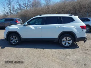 2018 Volkswagen Atlas SE with VIN 1V2LR2CA3JC577302, listed as a IAAI auction lot 41733691 with 66,185 mi miles and . Bid and sale history available at DreamBid. Image 15.