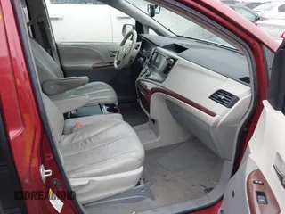 2011 Toyota Sienna XLE AAS с VIN 5TDYK3DCXBS001286, выставлен на аукционе IAAI как лот 42363820 с пробегом 80 138 миль миль и . История ставок и продаж доступна на DreamBid. Изображение 5.