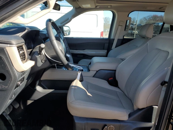 2024 Ford Expedition Max Limited with VIN 1FMJK1K82REA28854, listed as a Copart auction lot 50932335 with 25,225 mi miles and Clean title. Bid and sale history available at DreamBid. Image 7.