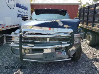 2001 Dodge Ram 3500 with VIN 1B7MC33711J607877, listed as a Copart auction lot 71581024 with 186,115 mi miles and Salvage Title. Bid and sale history available at carsss.com. Image 5.