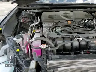 2025 Toyota Camry LE with VIN 4T1DAACK5SU559312, listed as a Copart auction lot 81644075 with 9,231 mi miles and Salvage title. Bid and sale history available at DreamBid. Image 14.