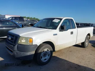 2008 Ford F-150 XL z VIN 1FTRF12W48KC71558, wystawiony jako IAAI lot #42506530 z przebiegiem 154 479 mil mil oraz . Historia ofert i sprzedaży dostępna na DreamBid. Obrazek 17.