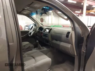 2005 Nissan Frontier 4WD LE with VIN 1N6AD07W95C411421, listed as a IAAI auction lot 41847242 with 209,816 mi miles. Bid and sale history available at carsss.com. Image 5.