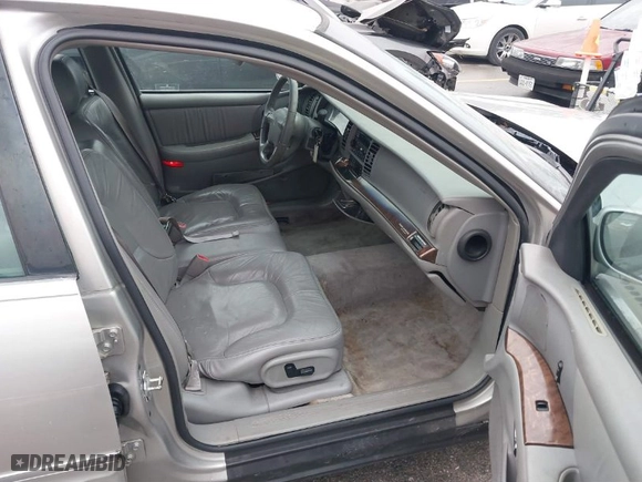 2004 Buick Park Avenue with VIN 1G4CW54K844145642, listed as a IAAI auction lot 41549673 with 1 miles. Bid and sale history available at carsss.com. Image 5.