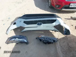 2024 Toyota RAV4 XLE Premium с VIN 2T3C1RFV3RW360051, выставлен на аукционе IAAI как лот 42261611 с пробегом 5 907 миль миль и . История ставок и продаж доступна на DreamBid. Изображение 12.