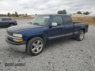 2002 Chevrolet Silverado 1500 LS with VIN 2GCEC19T821367753, listed as a Copart auction lot 53309575 with 321,807 mi miles and Salvage Title. Bid and sale history available at carsss.com. Image 1.