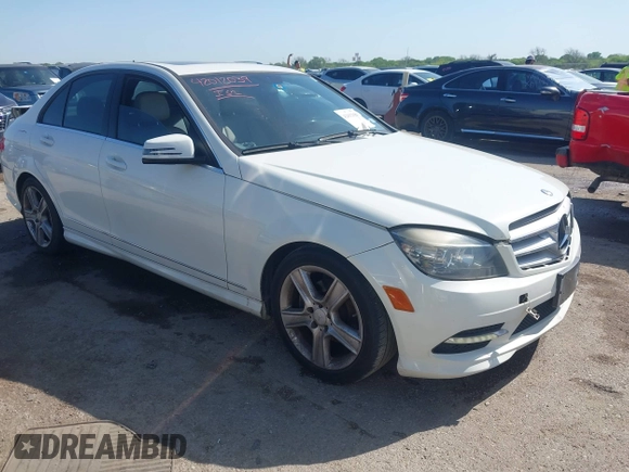 2011 Mercedes-Benz C 300 Sport с VIN WDDGF5EB2BA523947, выставлен на аукционе IAAI как лот 42012039 с пробегом 230 948 миль миль и . История ставок и продаж доступна на DreamBid. Изображение 1.