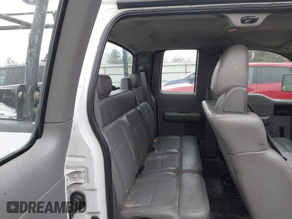 2008 Ford F-150 STX z VIN 1FTRX12W98FC33166, wystawiony jako IAAI lot #41613296 z przebiegiem 330 276 mil mil oraz . Historia ofert i sprzedaży dostępna na DreamBid. Obrazek 8.